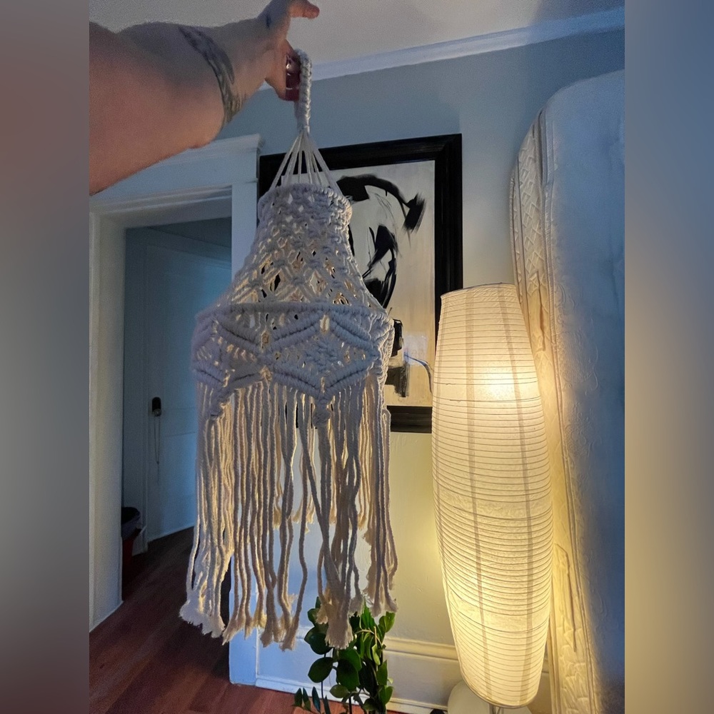 macrame wall hanging fixture for light . - Picture 2 of 3
